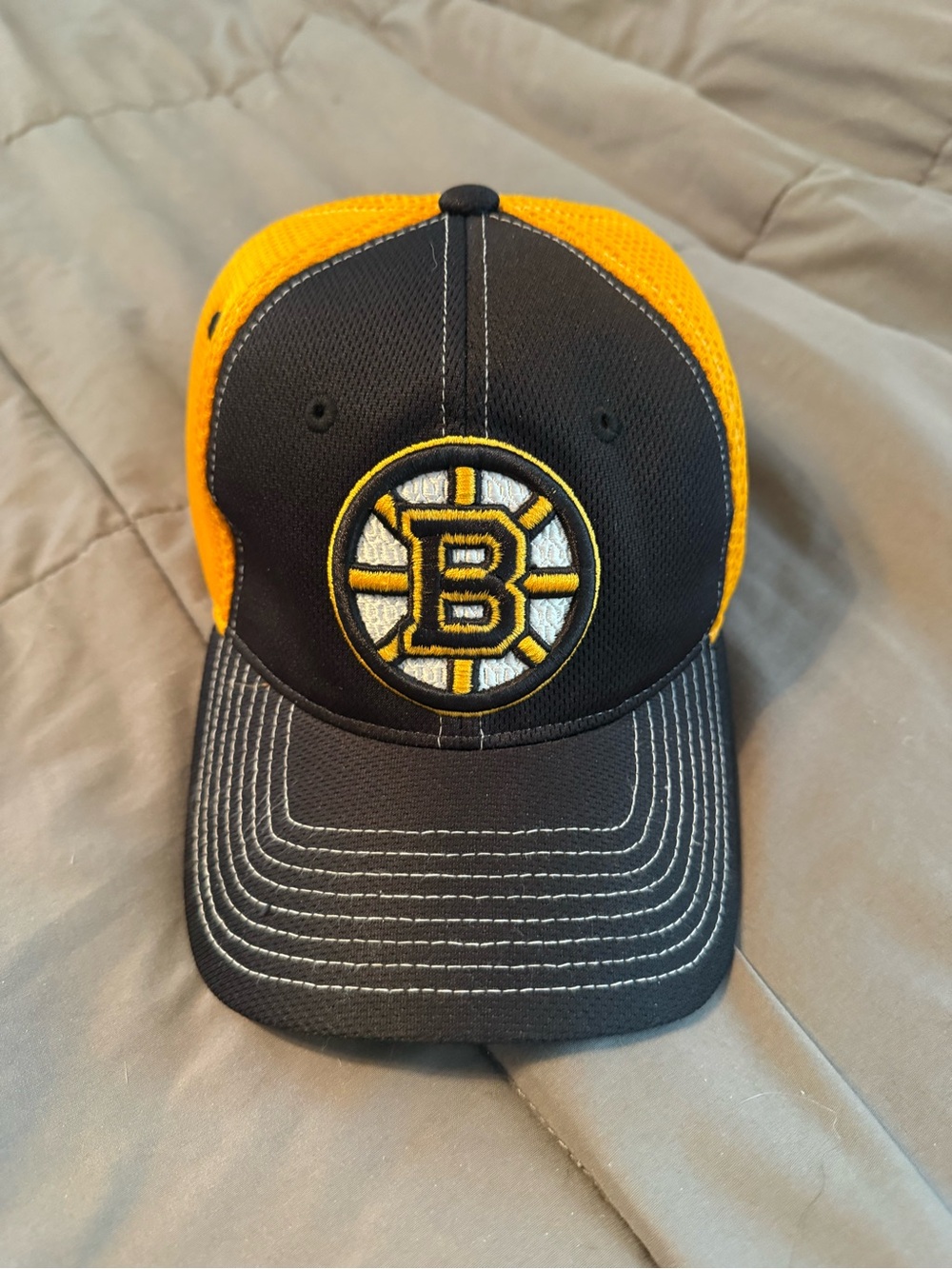 Boston Bruins hat